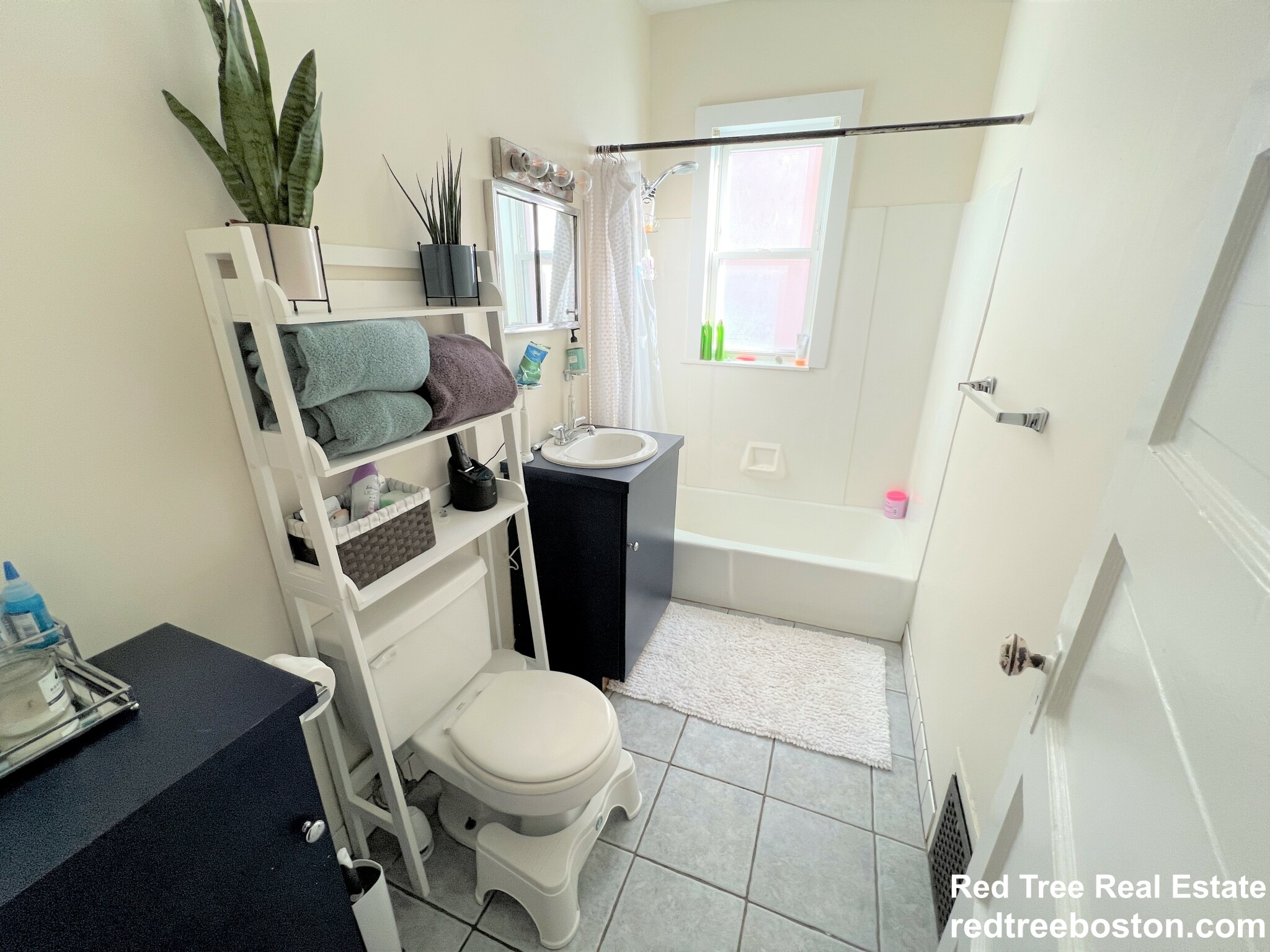 2 bed, 1 bath apartment for rent at 66 Williams St Unit 1, Jamaica Plain — photo 11 of 16