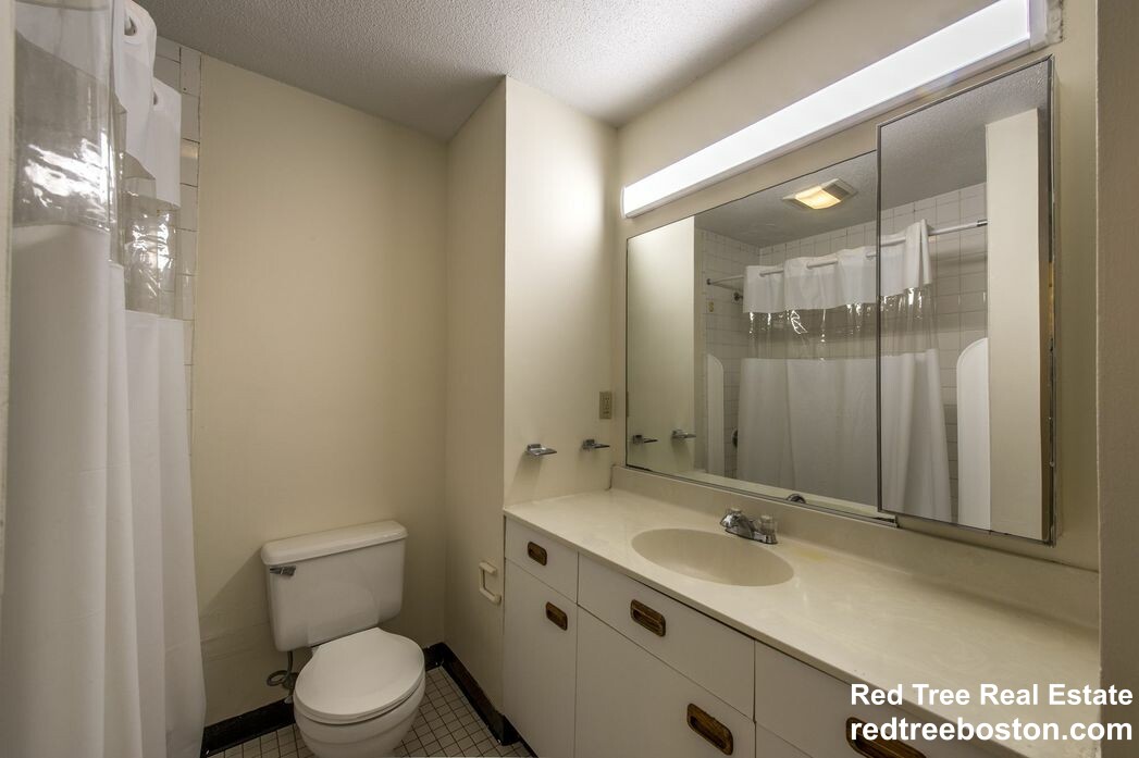 148 North Beacon St, Brighton