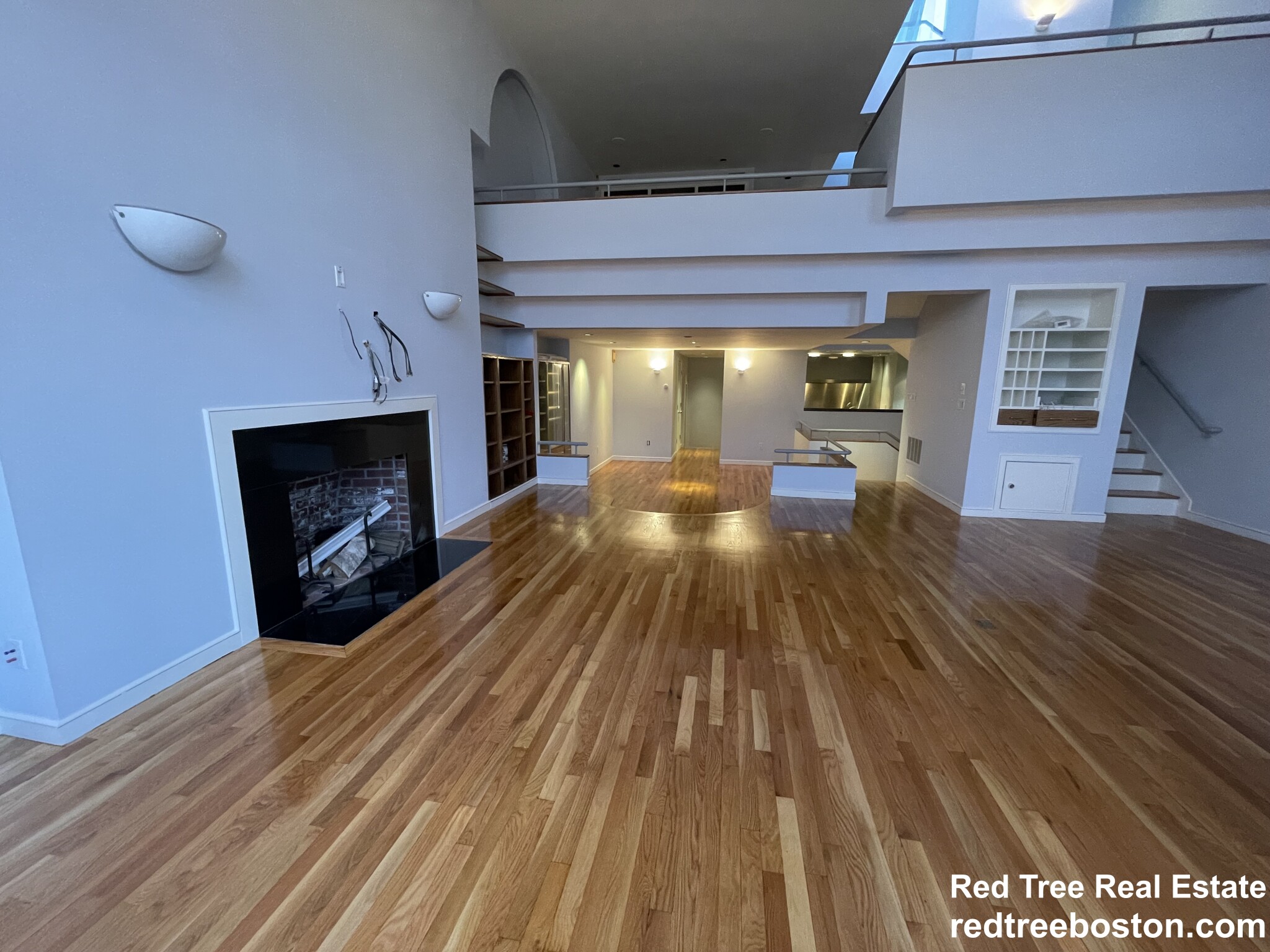 2 bed, 2.5 bath apartment for rent at 27 Bay State Rd Unit PH5F, Fenway — photo 4 of 47