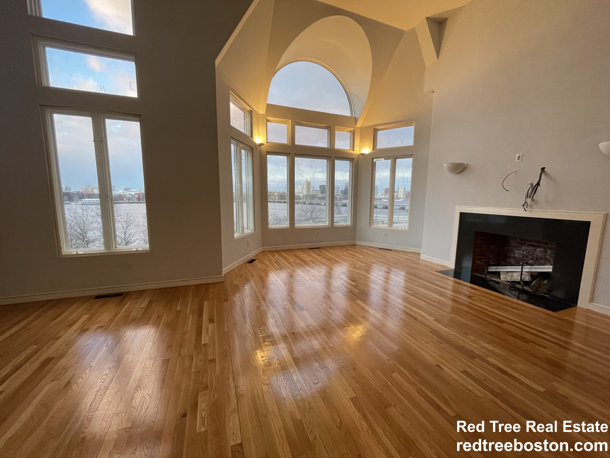 2 bed, 2.5 bath apartment for rent at 27 Bay State Rd Unit PH5, Fenway