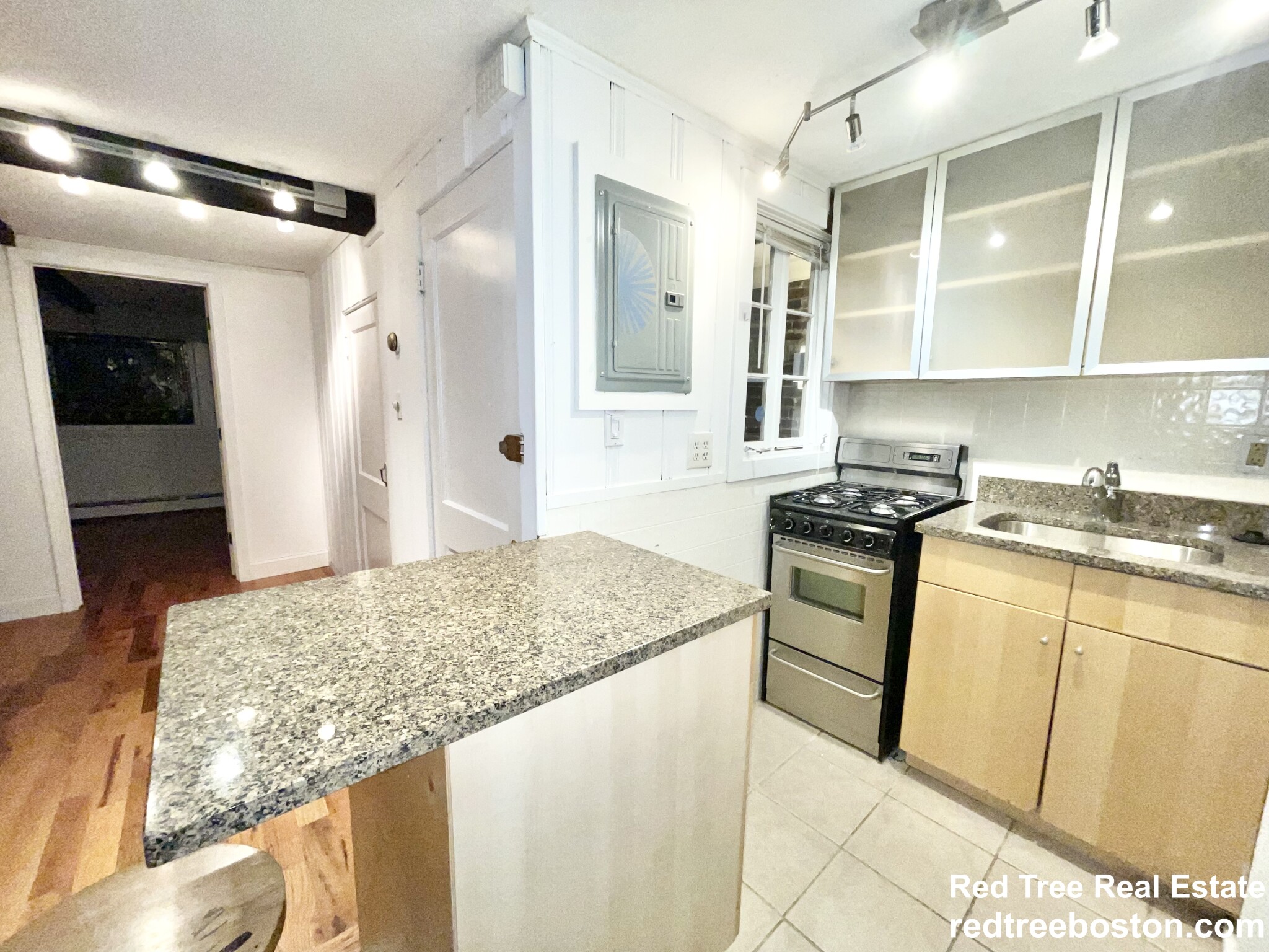 26 Fayette St, Back Bay