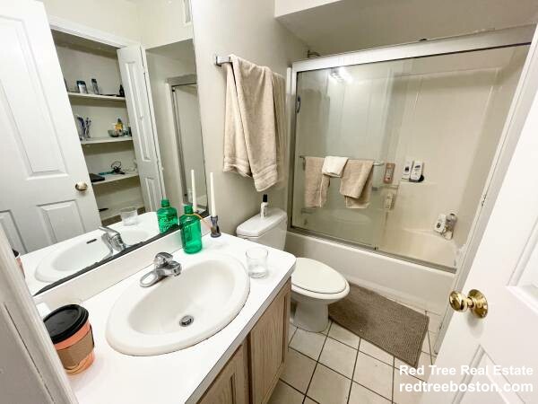 4 bed, 3 bath apartment for rent at 6 Harleston St, Mission Hill — photo 17 of 25
