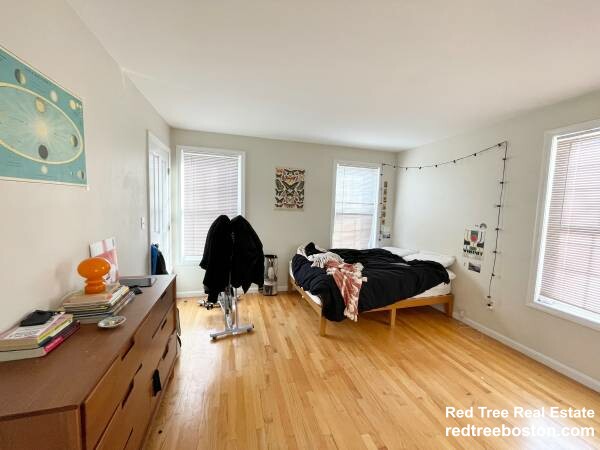 4 bed, 3 bath apartment for rent at 6 Harleston St, Mission Hill — photo 19 of 25