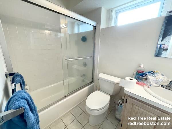 4 bed, 3 bath apartment for rent at 6 Harleston St, Mission Hill — photo 21 of 25