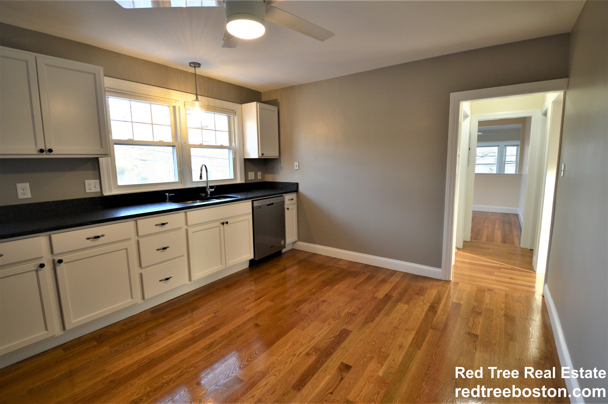 3 bed, 1 bath apartment for rent at 40 Waverley Ave Unit 2, Watertown — photo 4 of 19