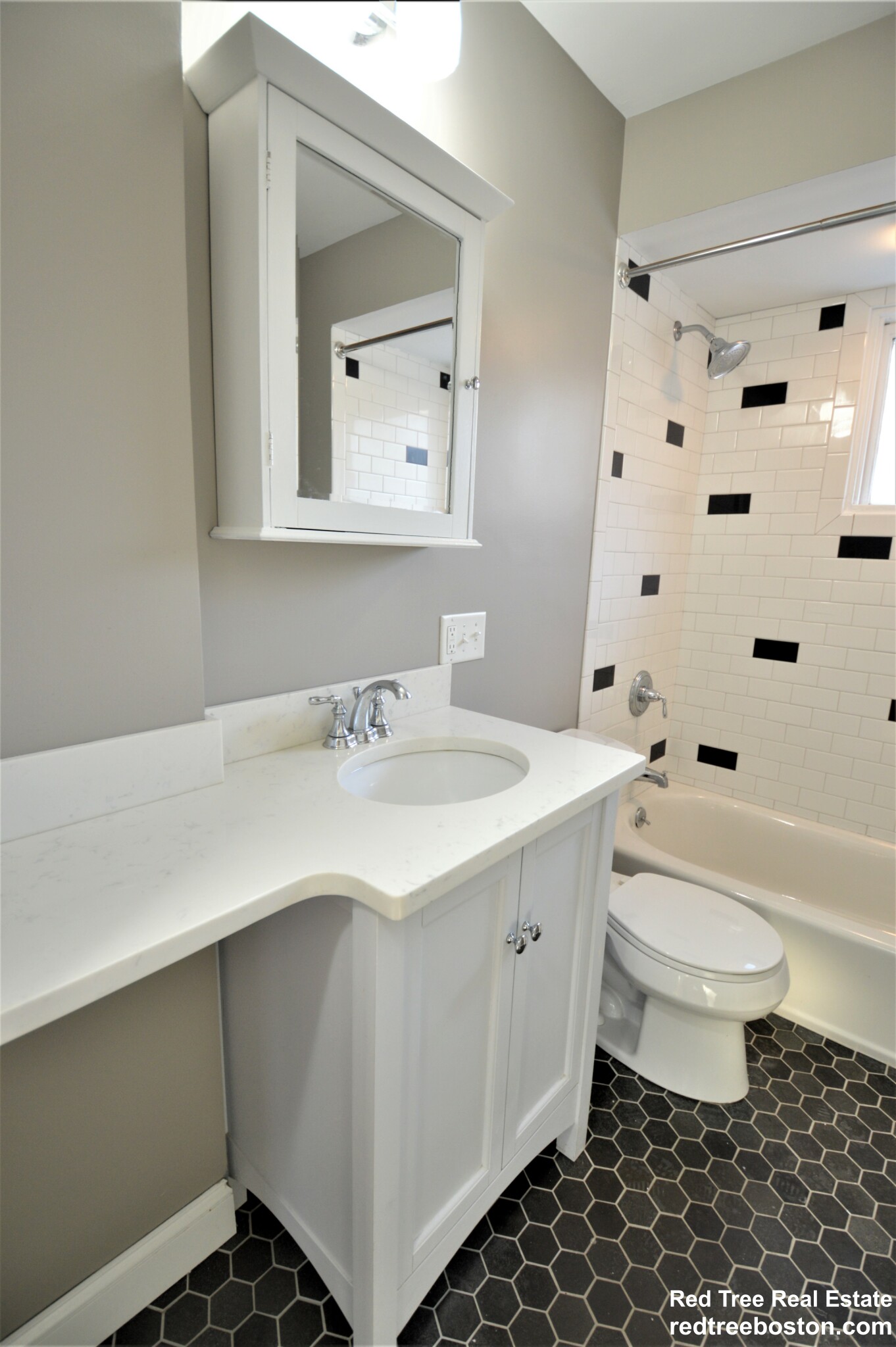 3 bed, 1 bath apartment for rent at 40 Waverley Ave Unit 2, Watertown — photo 16 of 19