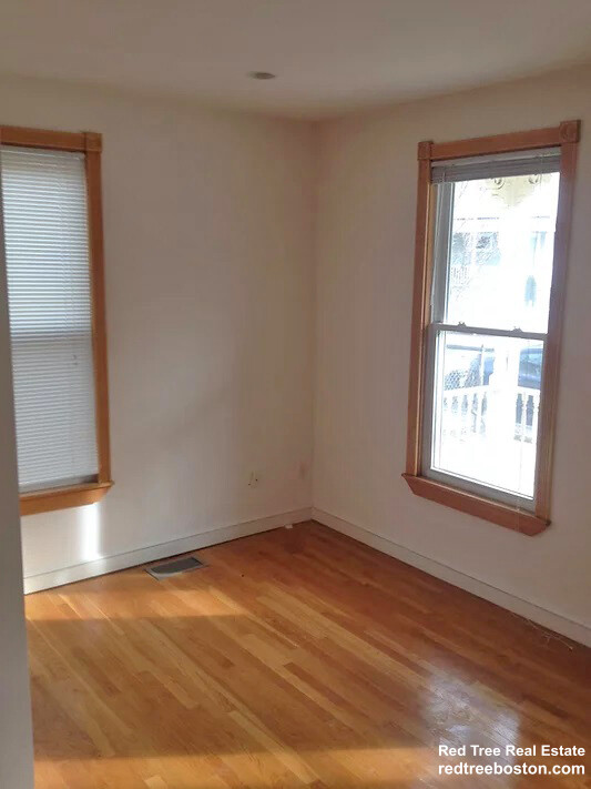 49 Pearl St, Newton