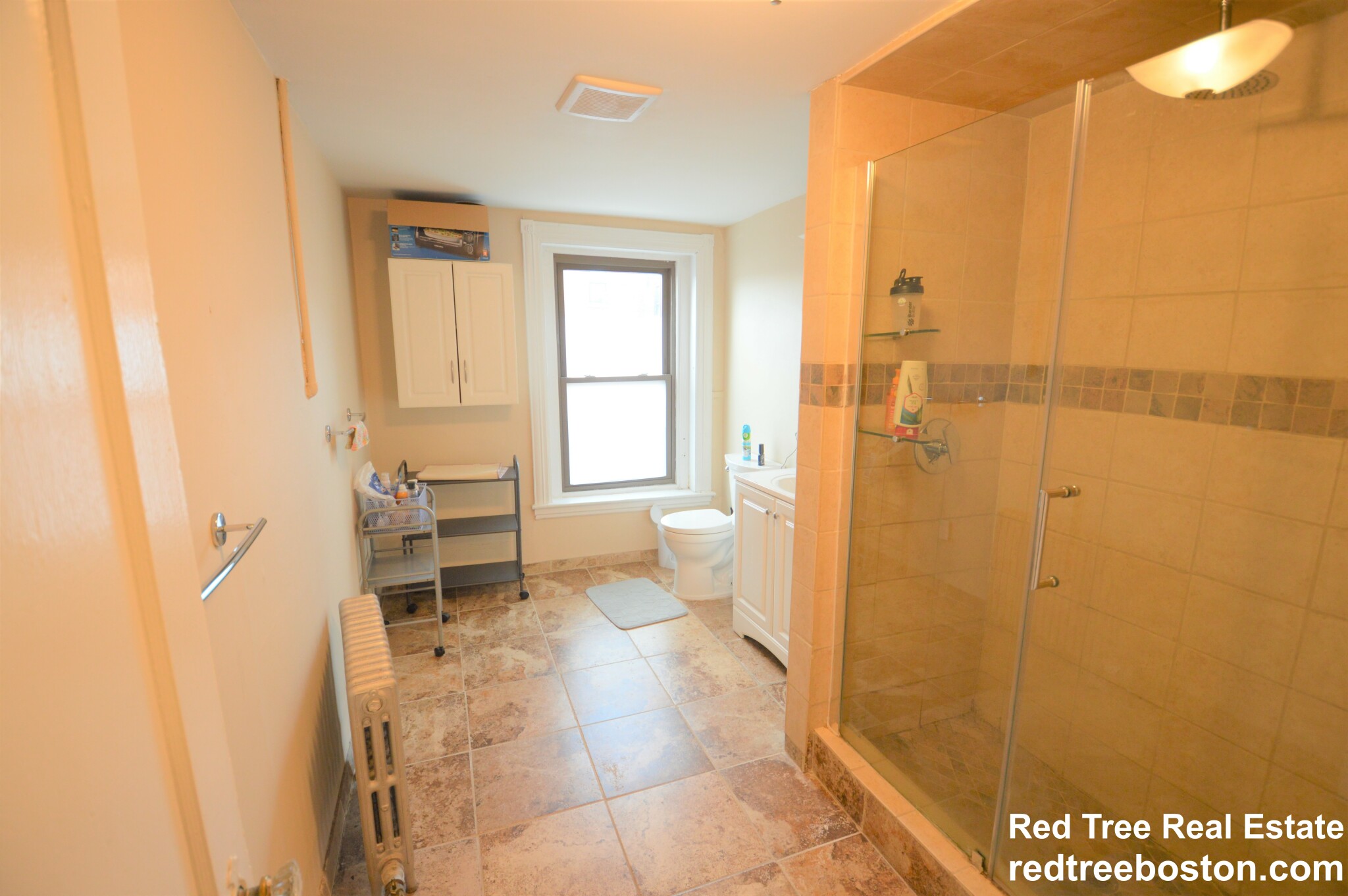 3 bed, 1 bath apartment for rent at 918 Beacon St Unit 4, Fenway — photo 9 of 9