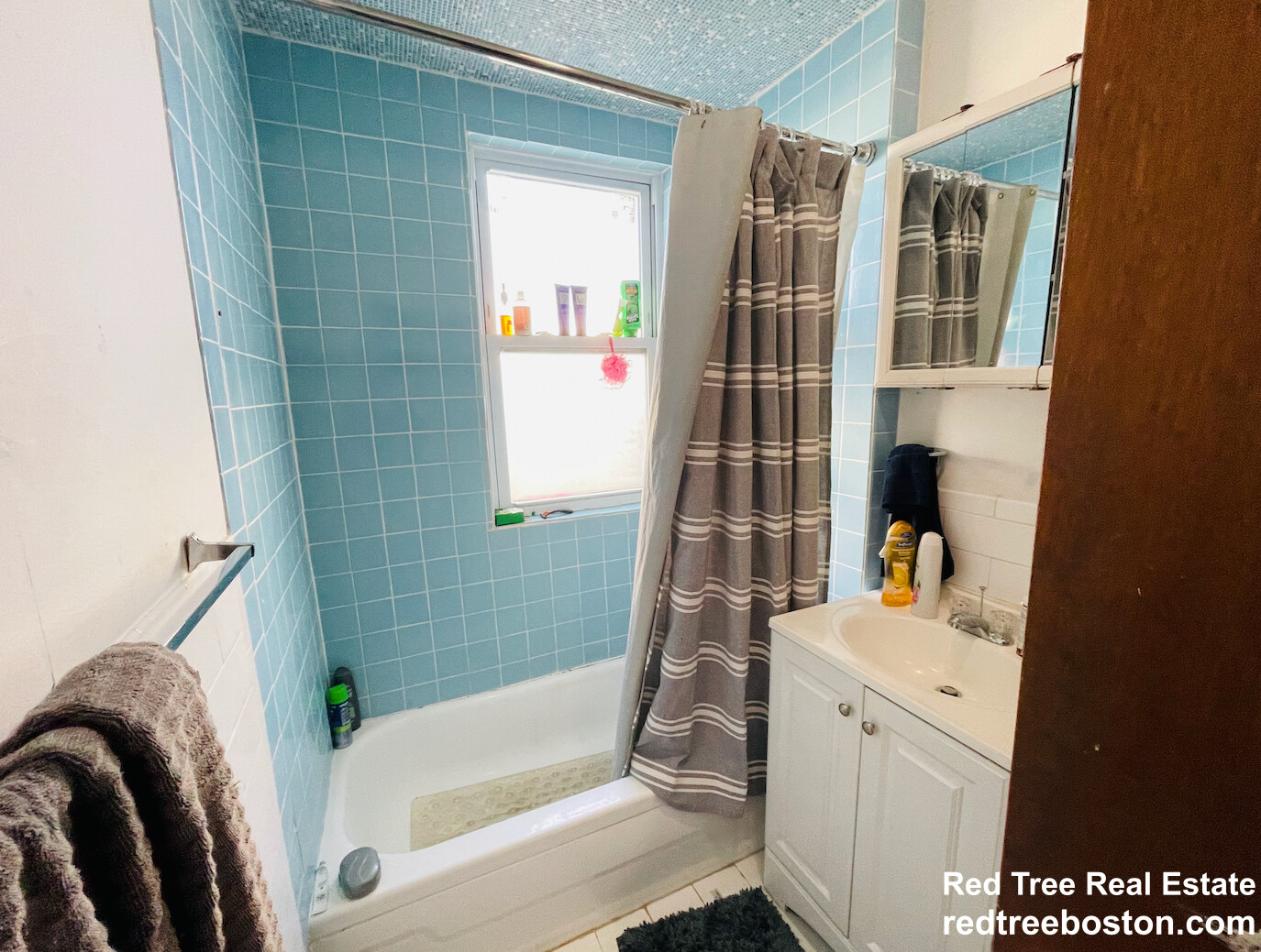 4 bed, 1 bath apartment for rent at 30 Darling St Unit 3, Mission Hill — photo 7 of 9