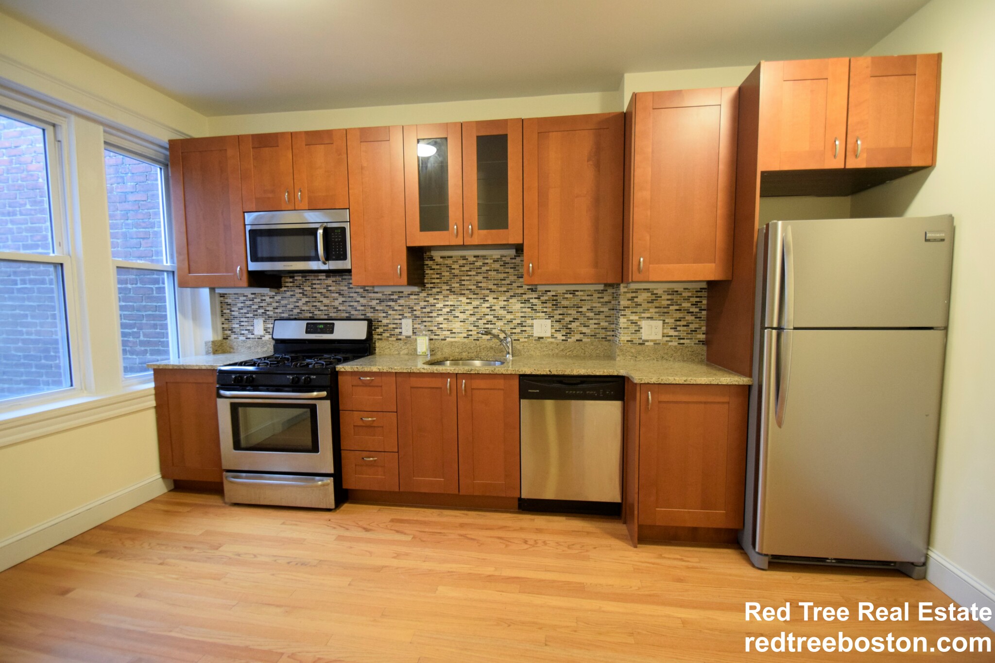 3 bed, 1 bath apartment for rent at 30 Addington Rd Unit 4, Washington Square — photo 8 of 26