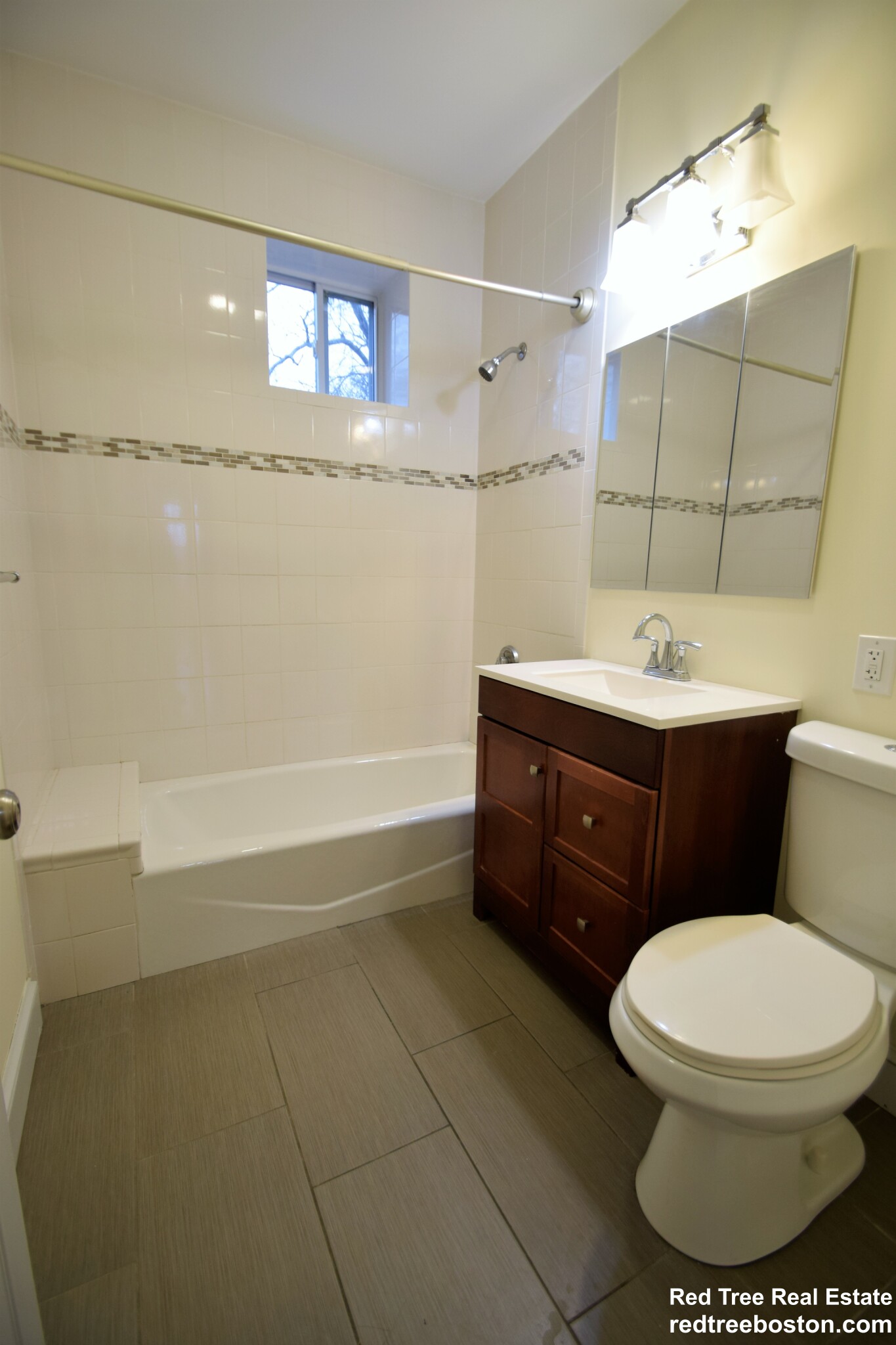 3 bed, 1 bath apartment for rent at 30 Addington Rd Unit 4, Washington Square — photo 16 of 26