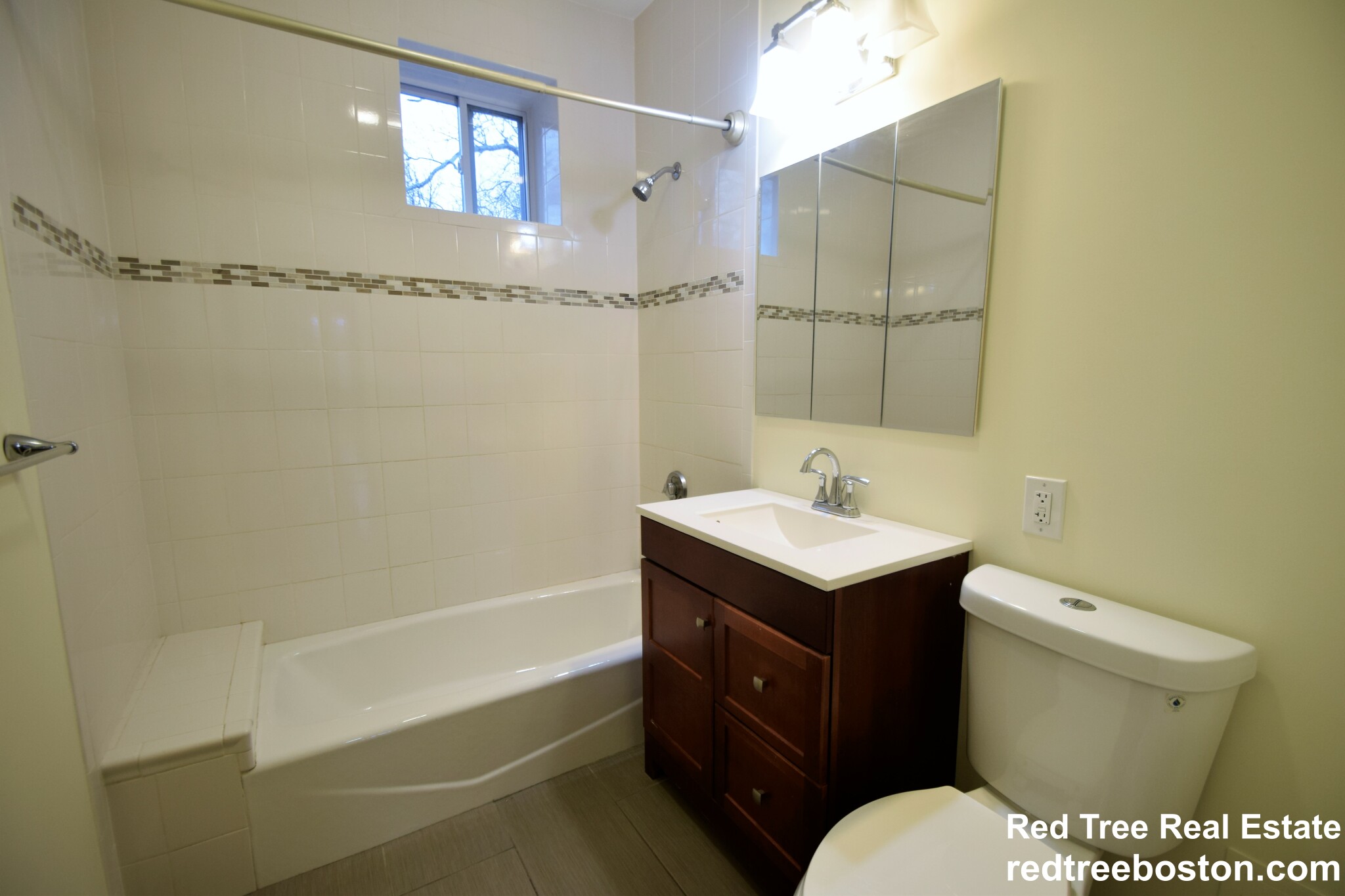 3 bed, 1 bath apartment for rent at 30 Addington Rd Unit 4, Washington Square — photo 17 of 26