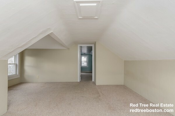 3 bed, 1 bath apartment for rent at 123 Fanueil St Unit 2, Brighton — photo 9 of 20