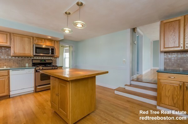 3 bed, 1 bath apartment for rent at 123 Fanueil St Unit 2, Brighton — photo 3 of 20