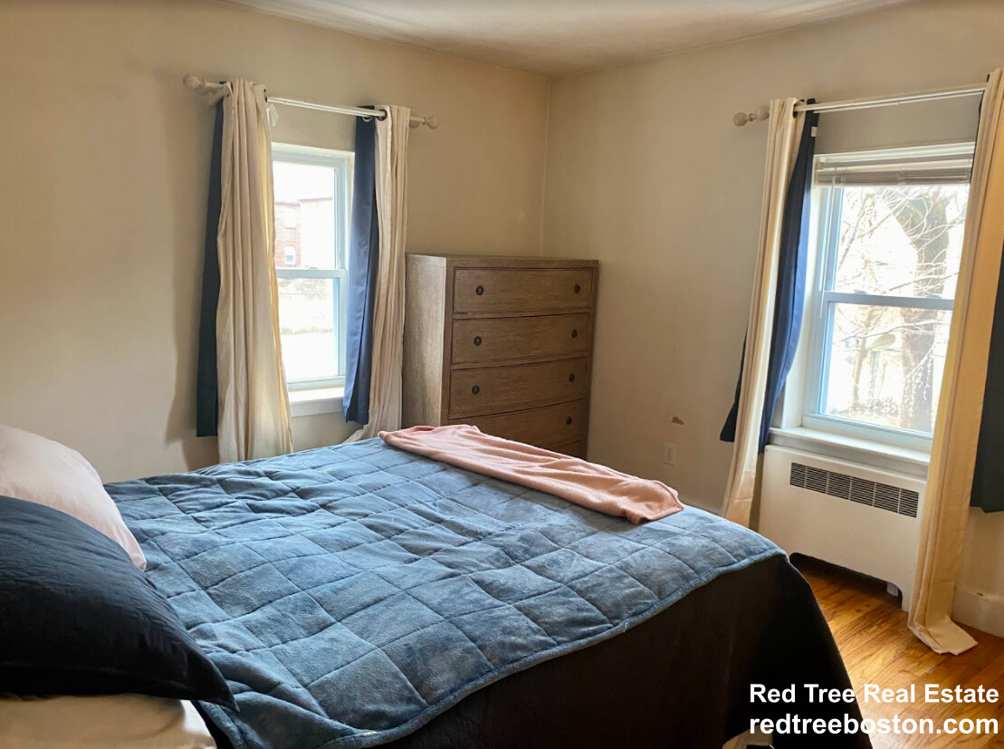 2 bed, 1 bath apartment for rent at 24 Brock St Unit 1, Brighton — photo 5 of 10