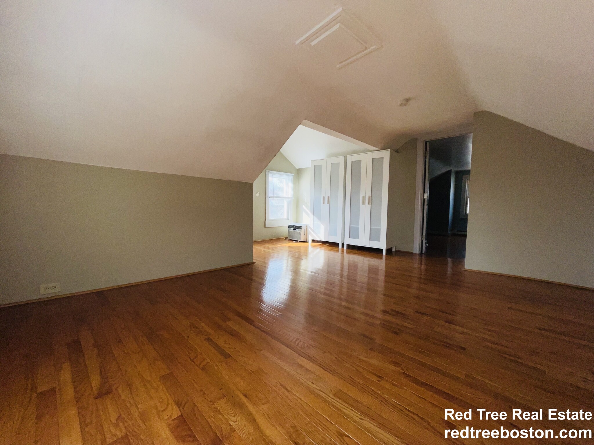 3 bed, 1 bath apartment for rent at 123 Fanueil St Unit 2, Brighton — photo 13 of 19
