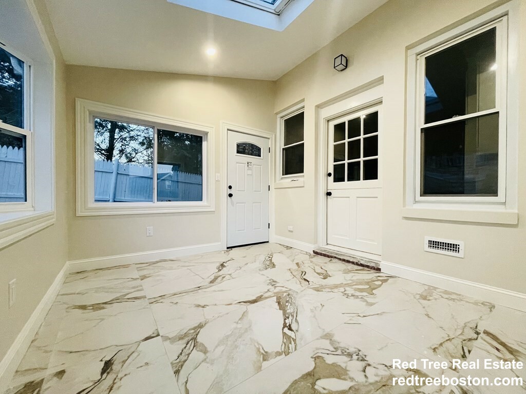 5 bed, 4+ bath apartment for rent at 28 Wolcott Rd Unit 0, Chestnut Hill — photo 18 of 39