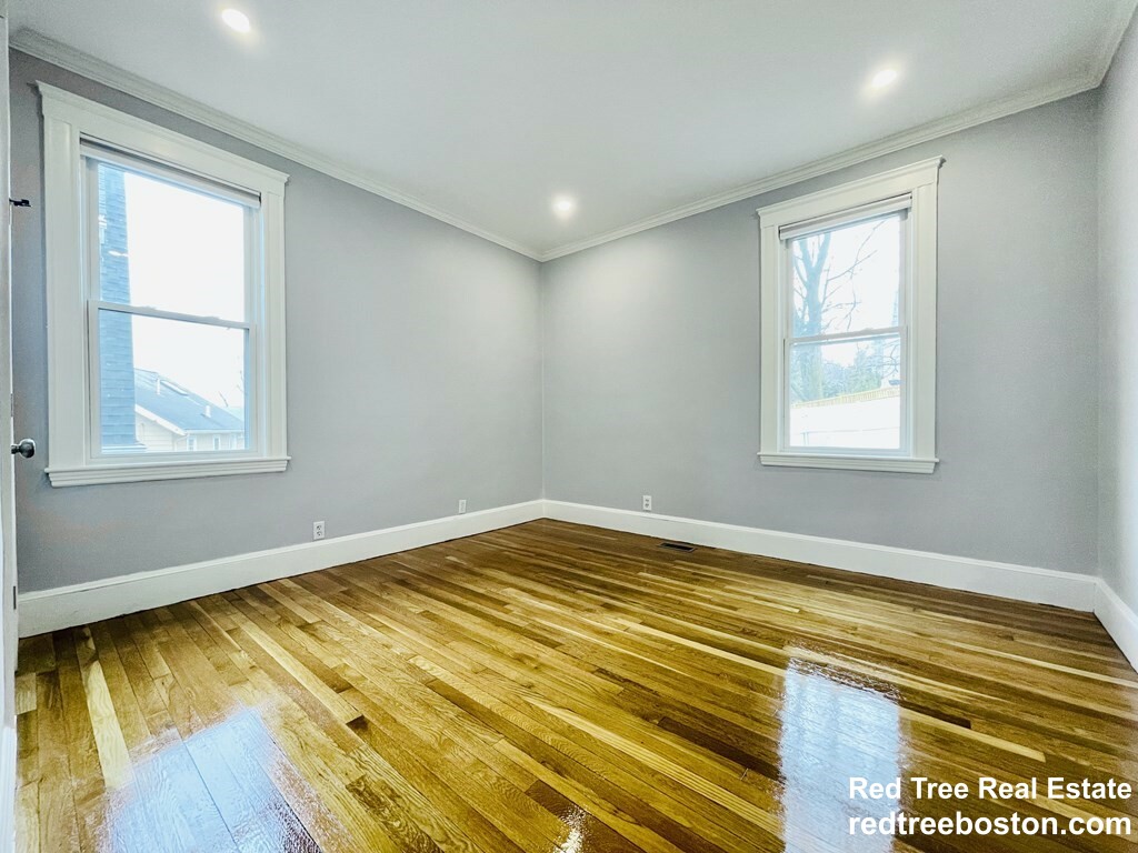 5 bed, 4+ bath apartment for rent at 28 Wolcott Rd Unit 0, Chestnut Hill — photo 13 of 39
