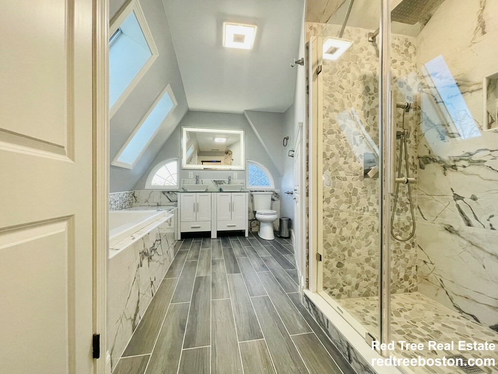 5 bed, 4+ bath apartment for rent at 28 Wolcott Rd Unit 0, Chestnut Hill — photo 20 of 39