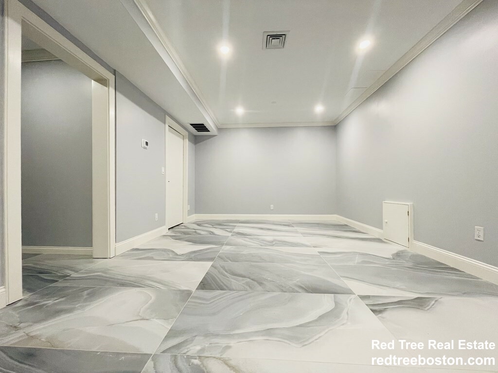 5 bed, 4+ bath apartment for rent at 28 Wolcott Rd Unit 0, Chestnut Hill — photo 30 of 39