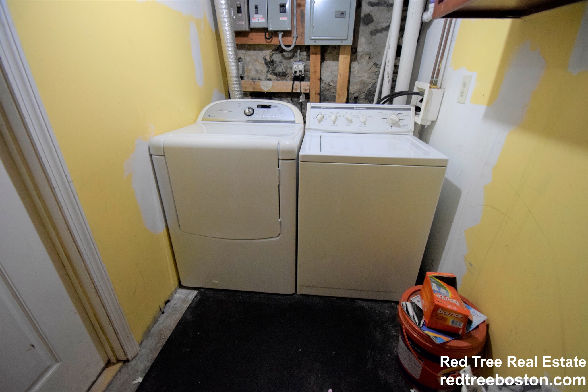 17 Holman St, Allston