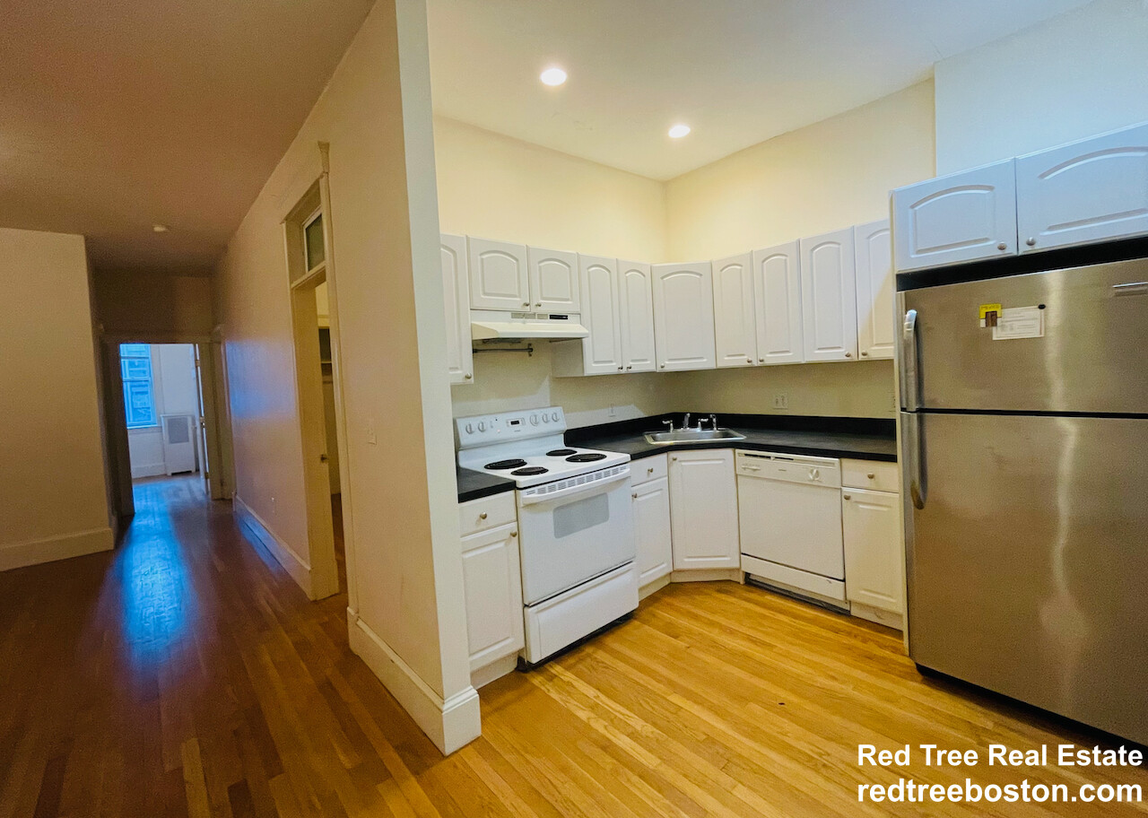 21 Aberdeen St, Fenway