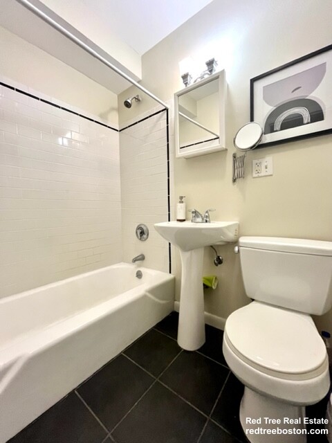 1800 Massachusetts Ave, Neighborhood Nine