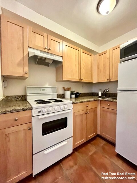 1800 Massachusetts Ave, Neighborhood Nine