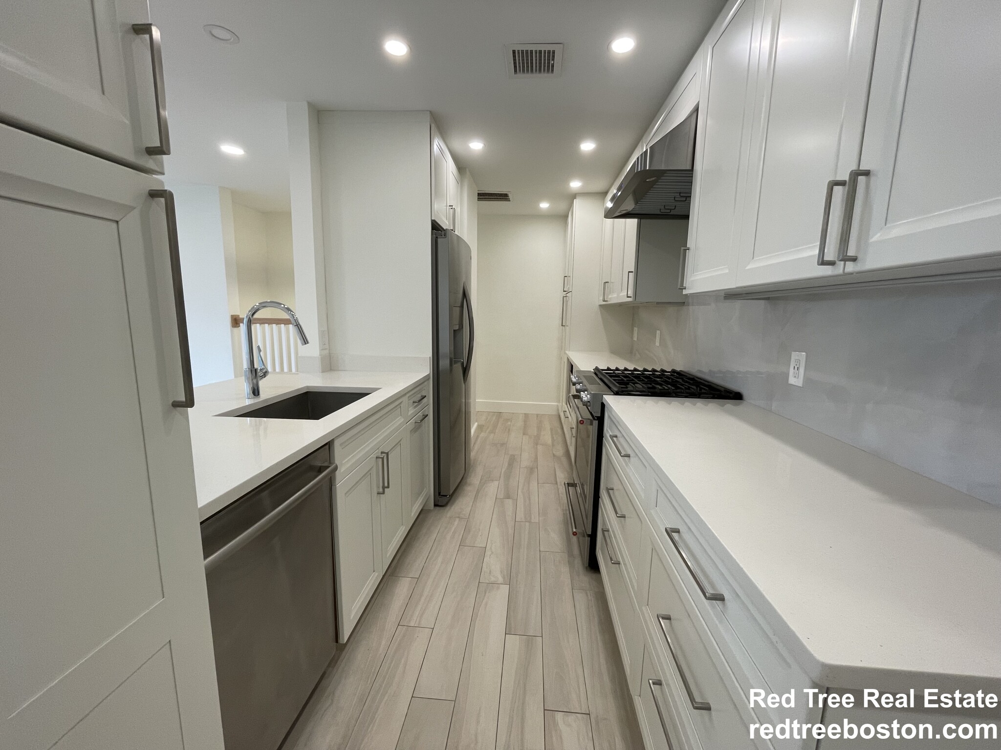 3 bed, 2.5 bath apartment for rent at 284 Sidney St, Cambridgeport — photo 2 of 26
