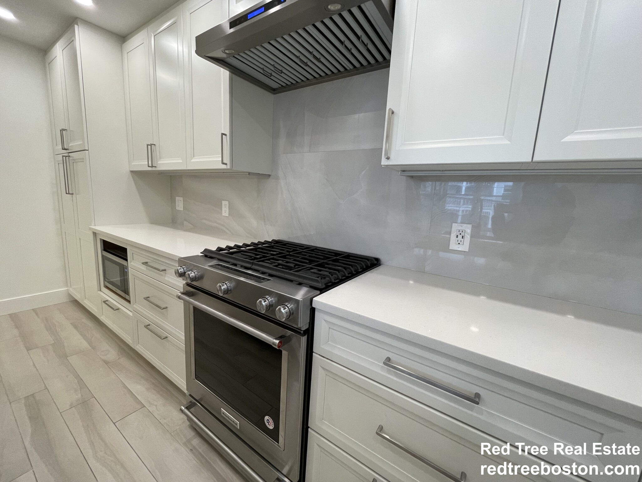 3 bed, 2.5 bath apartment for rent at 284 Sidney St, Cambridgeport — photo 3 of 26