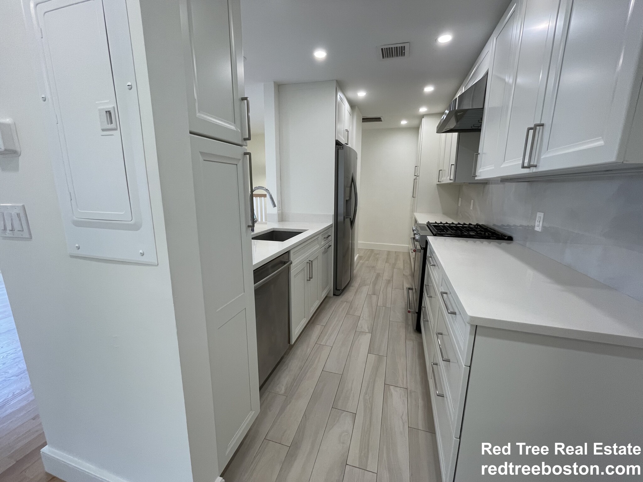 3 bed, 2.5 bath apartment for rent at 284 Sidney St, Cambridgeport — photo 5 of 26