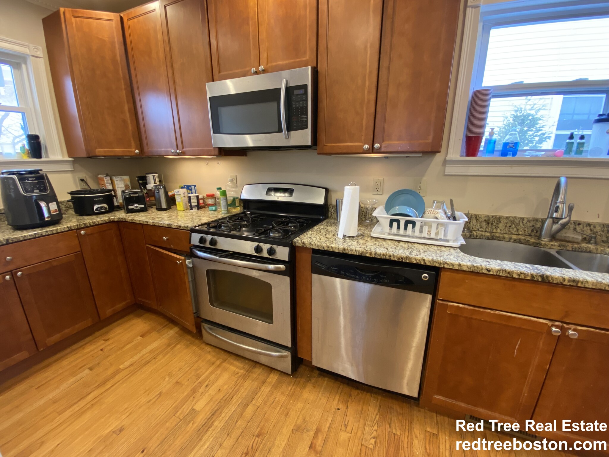 5 bed, 2 bath apartment for rent at 4 Barstow St Unit 1, Allston — photo 7 of 22