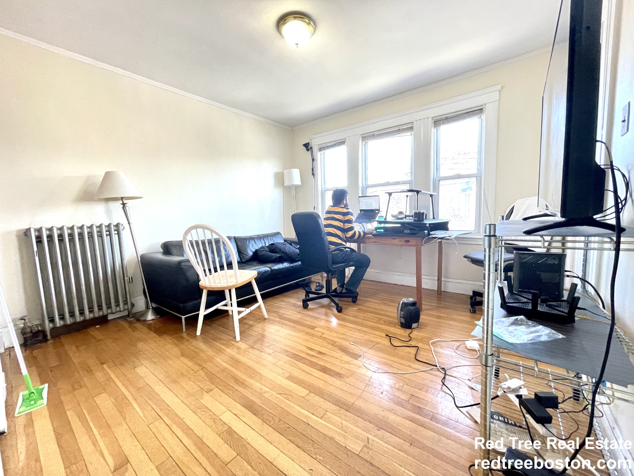 5 bed, 2 bath apartment for rent at 219 Harvard St Unit 219, Allston — photo 6 of 26