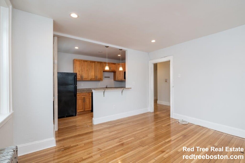 1 bed, 1 bath apartment for rent at 138 Highland Ave Unit 9, Winter Hill — photo 1 of 8