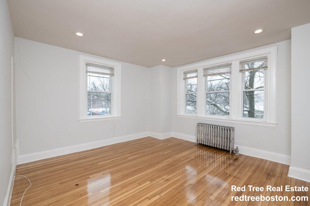 1 bed, 1 bath apartment for rent at 138 Highland Ave Unit 9, Winter Hill — photo 3 of 8