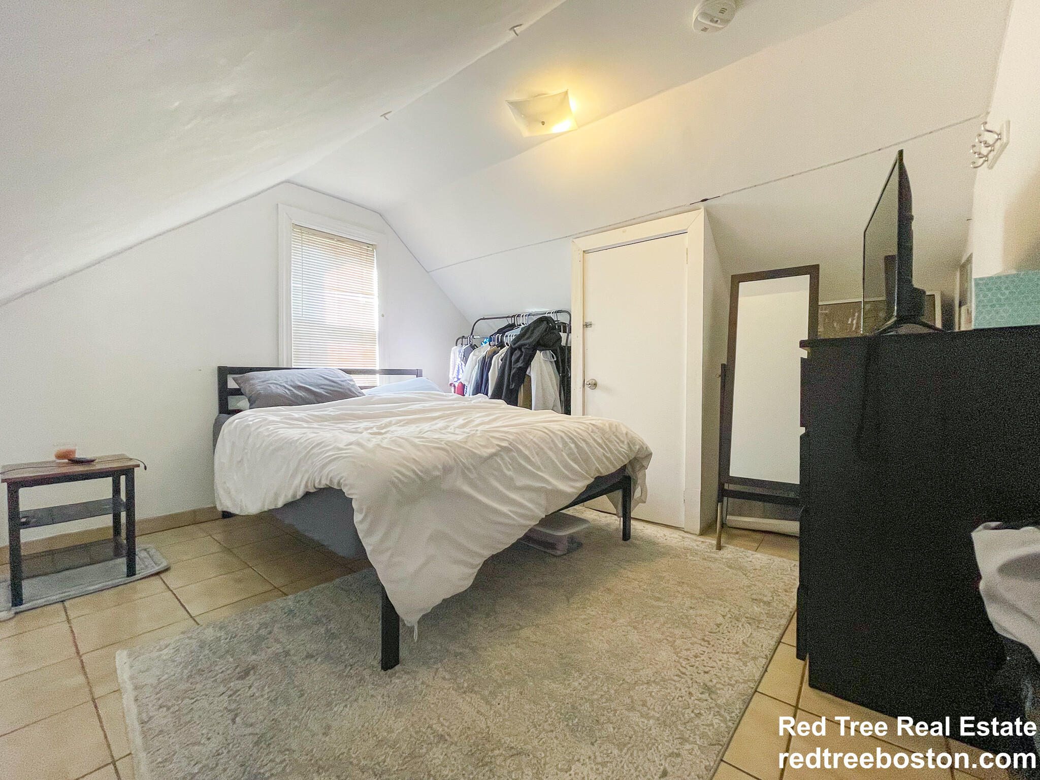 28 Linden St, Allston