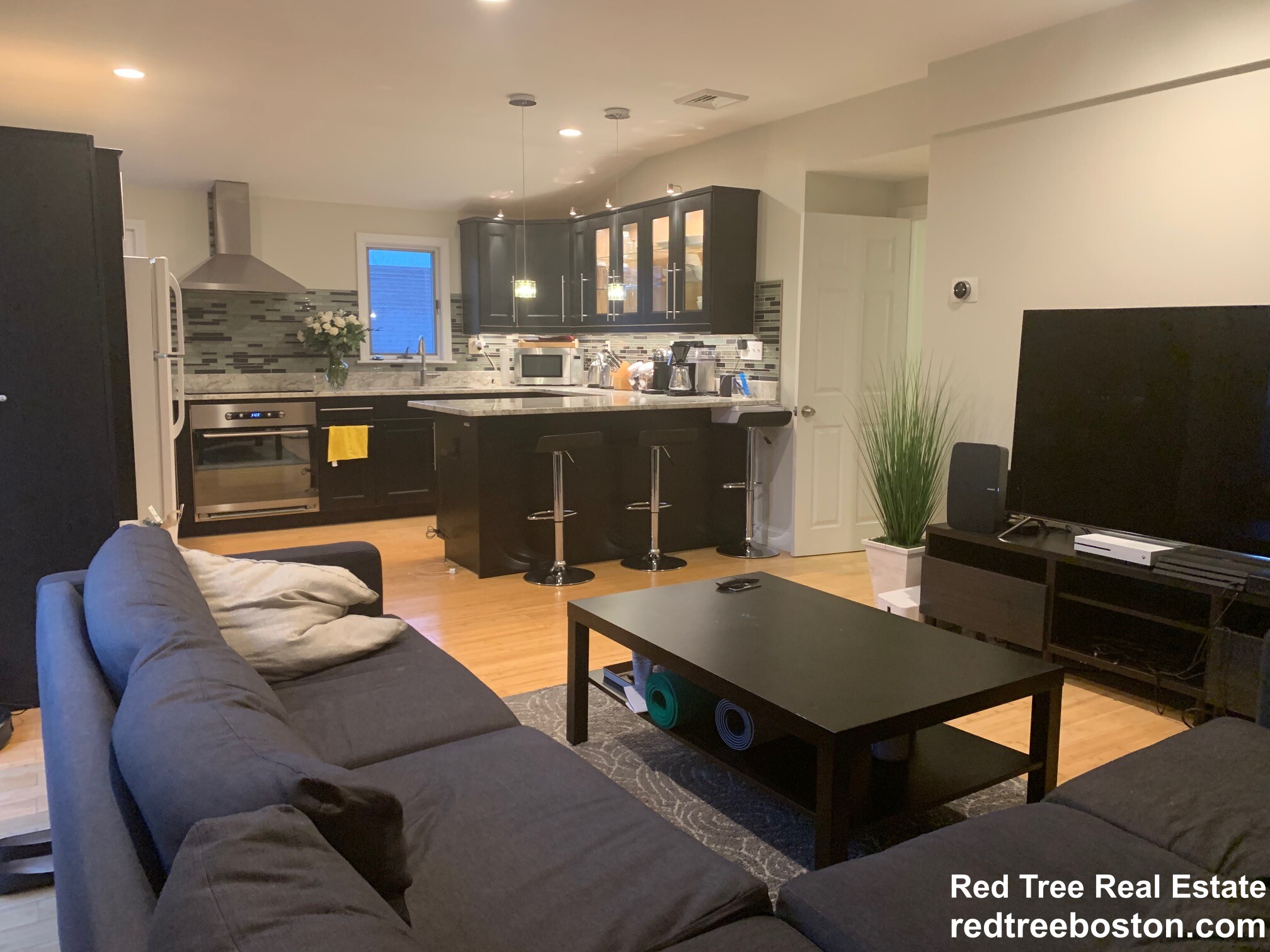 2 bed, 1 bath apartment for rent at 33 Pershing Rd Unit 3, Jamaica Plain — photo 1 of 10