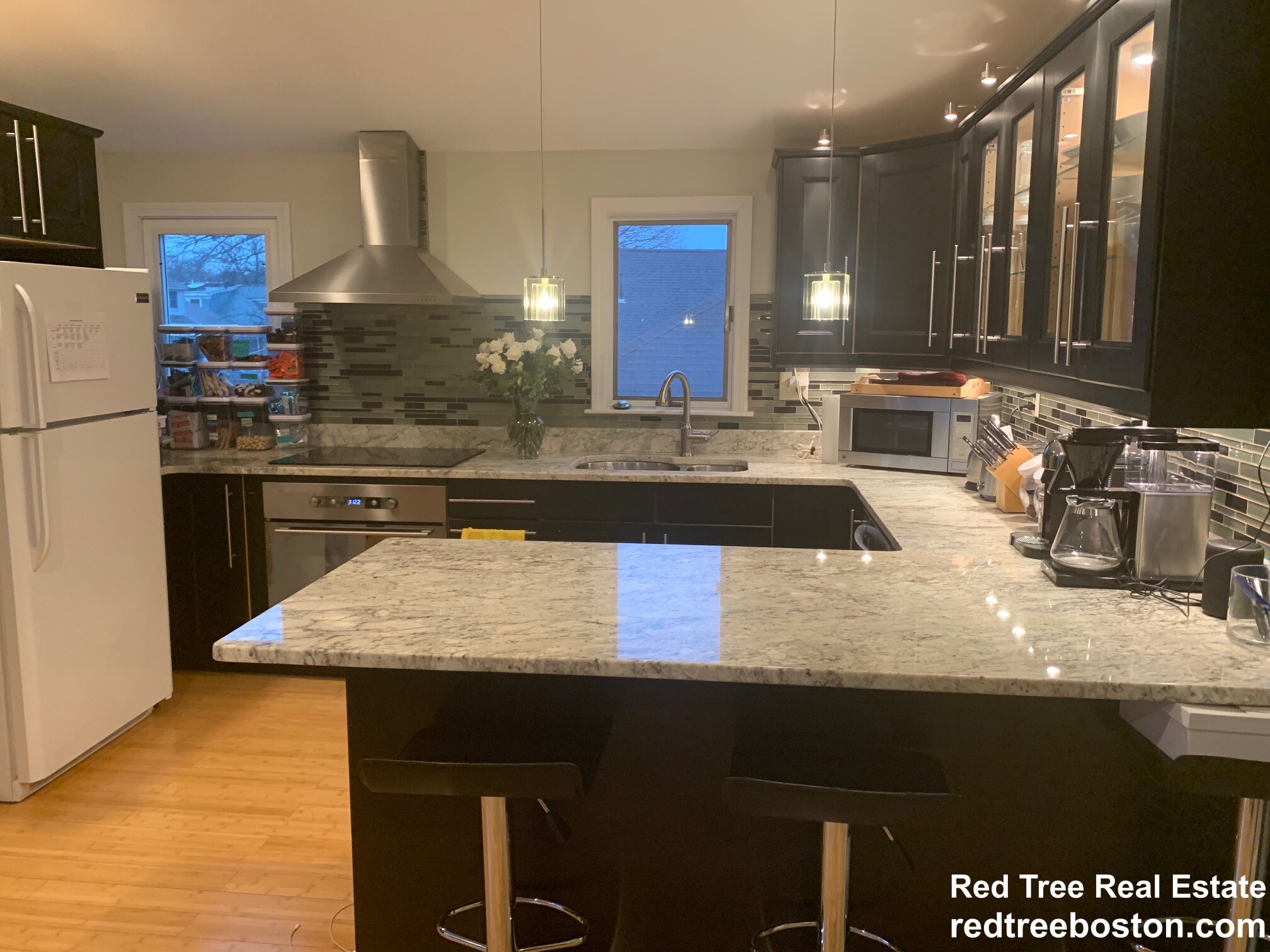 2 bed, 1 bath apartment for rent at 33 Pershing Rd Unit 3, Jamaica Plain — photo 2 of 10