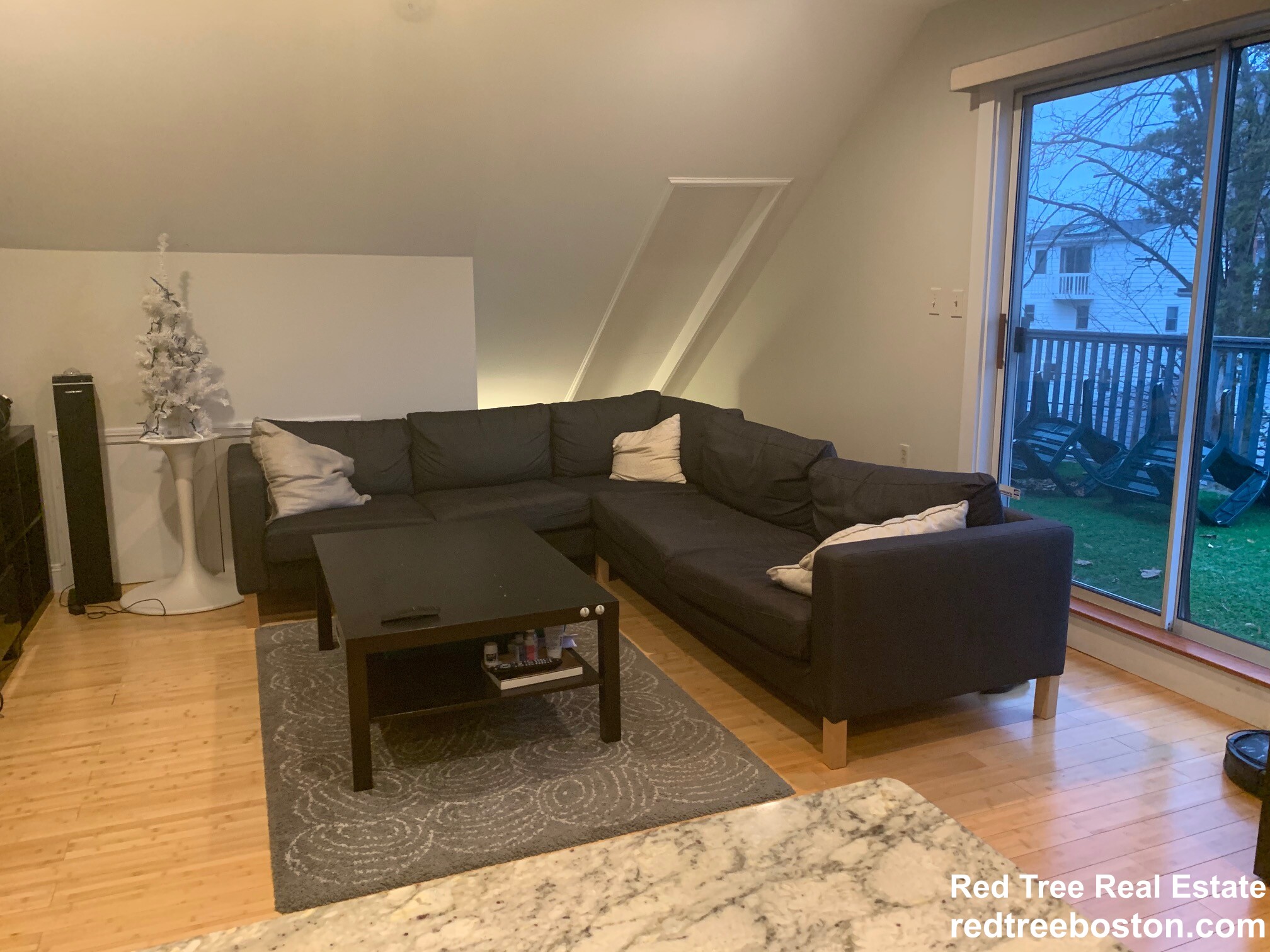 2 bed, 1 bath apartment for rent at 33 Pershing Rd Unit 3, Jamaica Plain — photo 3 of 10