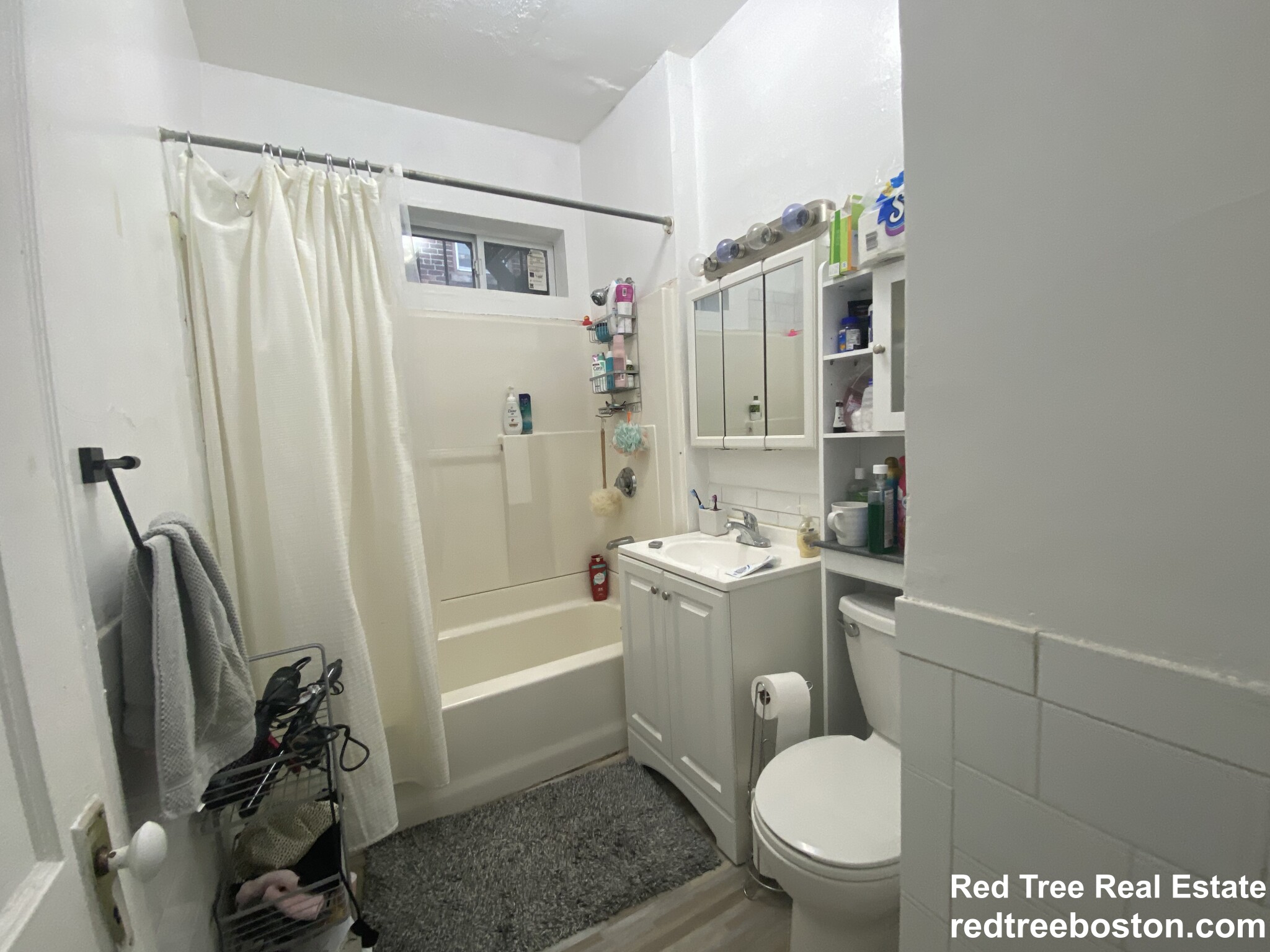 2 bed, 1 bath apartment for rent at 16 Royce Unit 7, Allston — photo 5 of 6