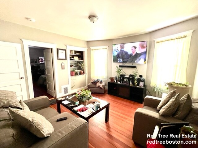 3 bed, 1 bath apartment for rent at 11 Kenberma Rd Unit 2, Dorchester — photo 2 of 7
