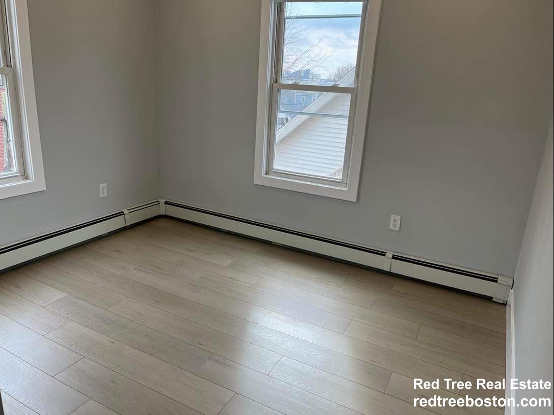 11 Pearl Ter, Somerville
