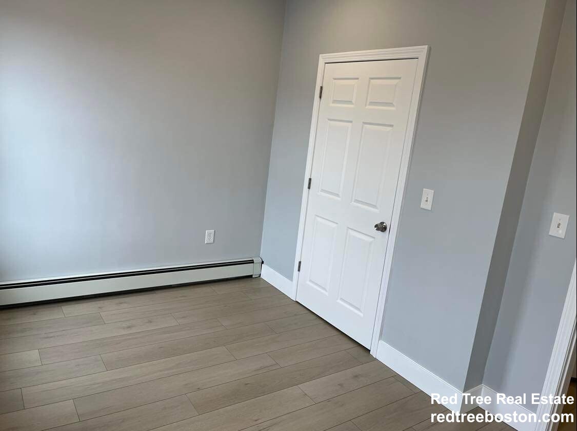 11 Pearl Ter, Somerville