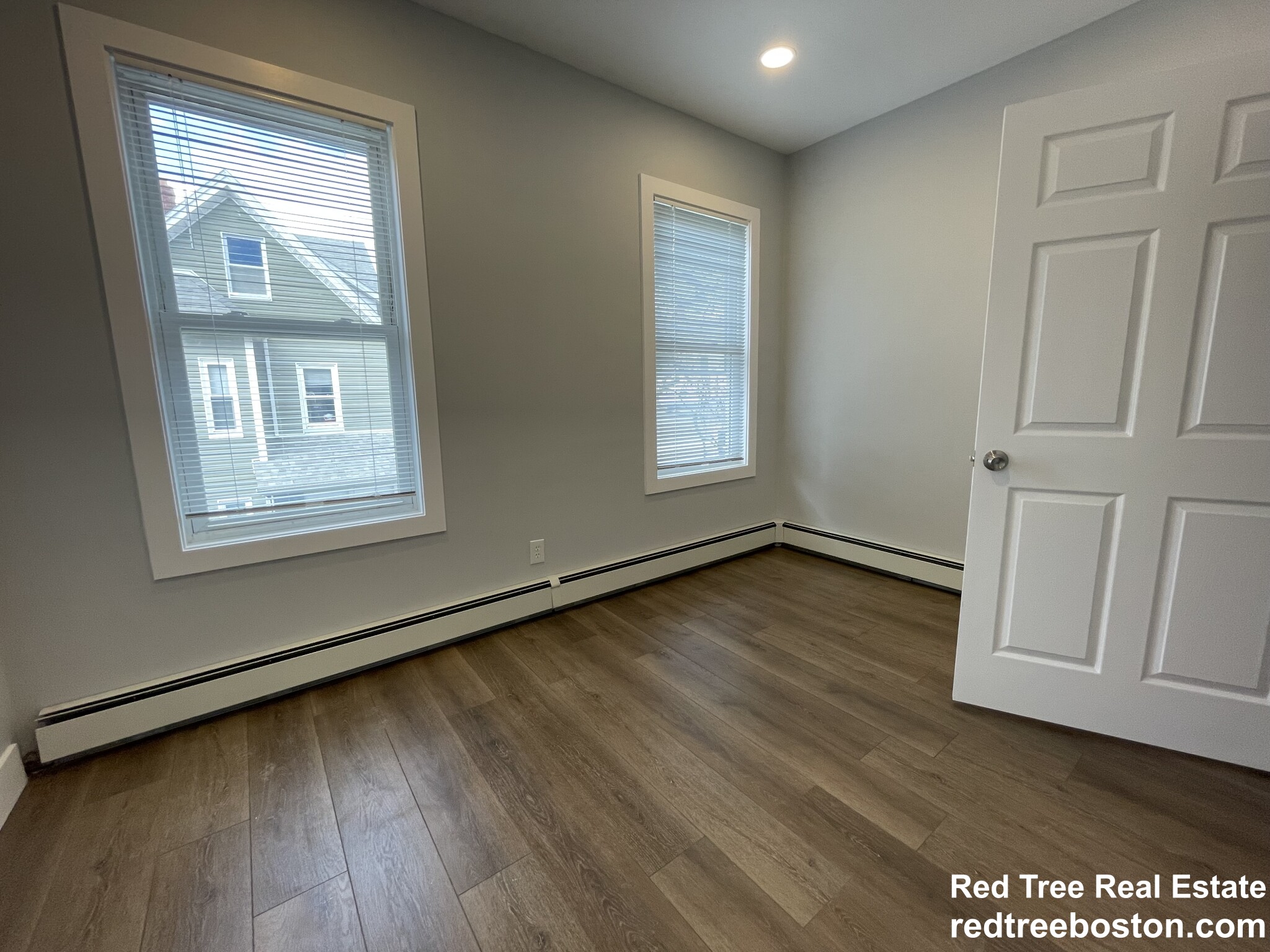 11 Pearl Ter, Somerville
