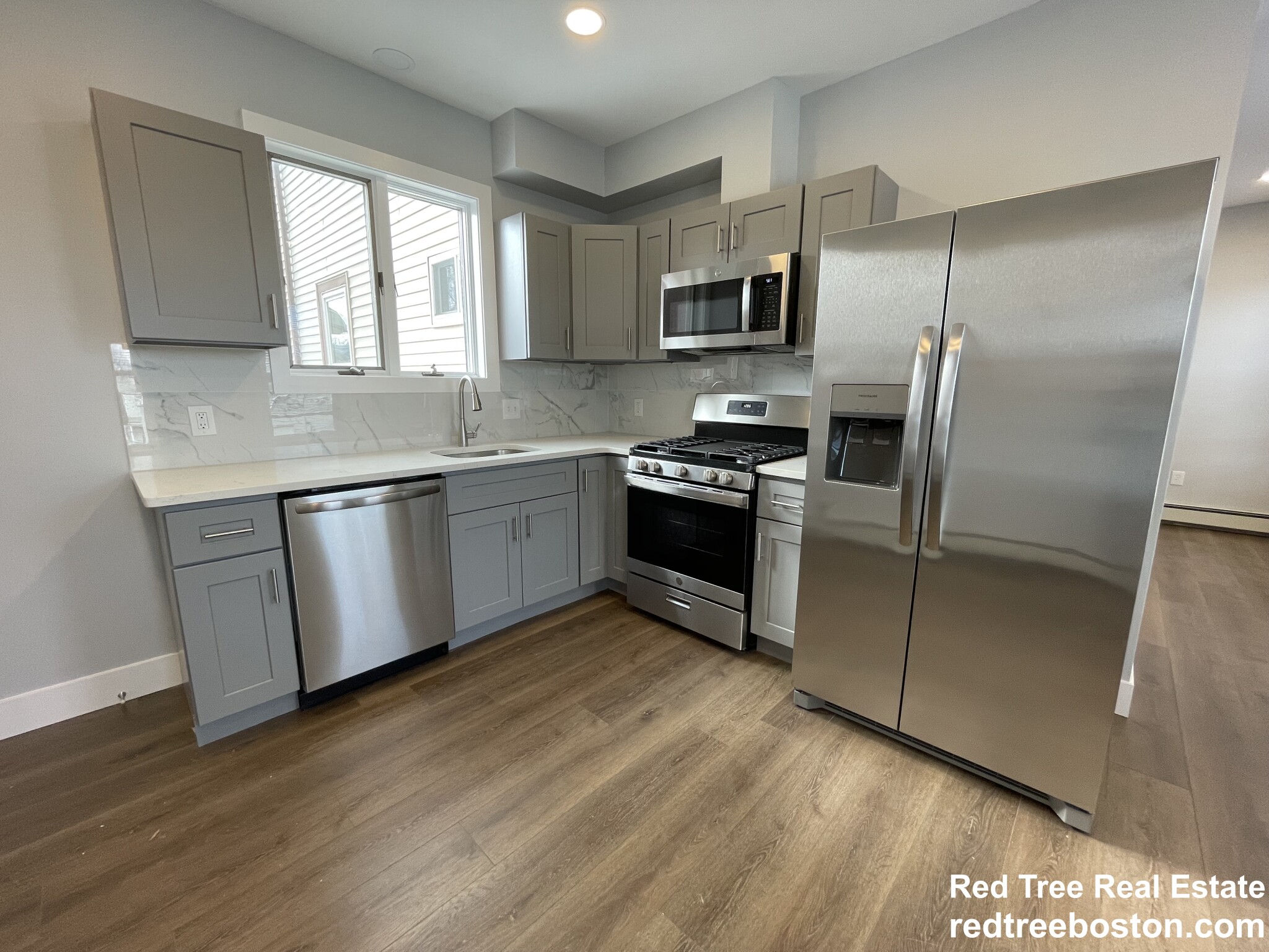 11 Pearl Ter, Somerville