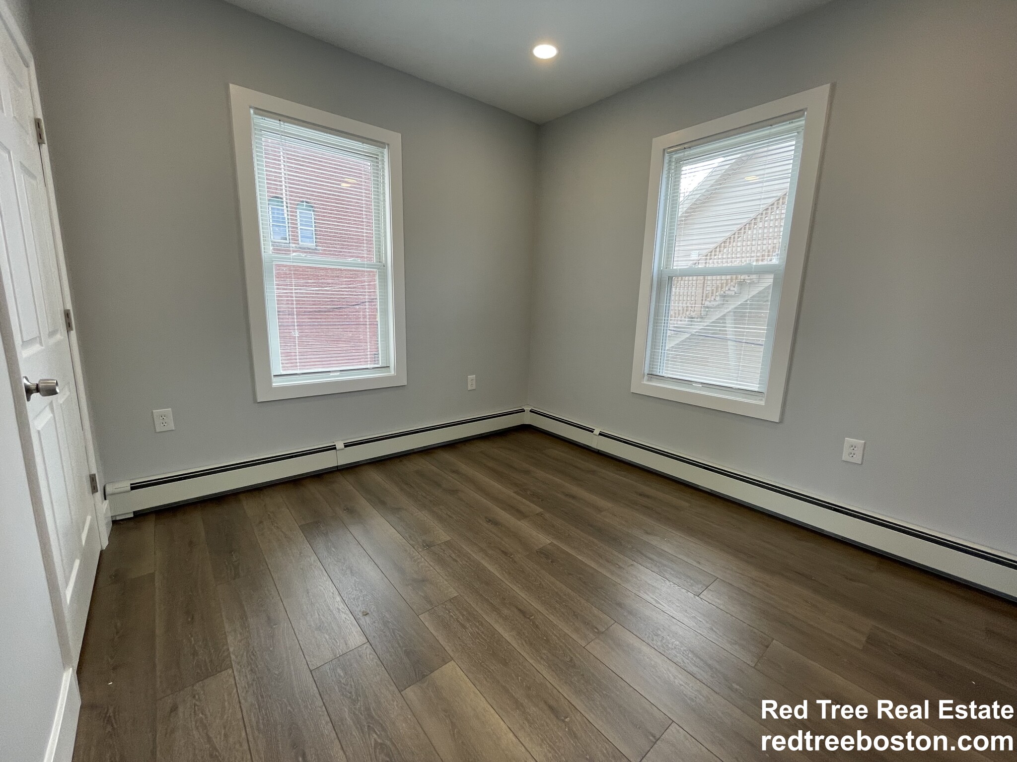 11 Pearl Ter, Somerville