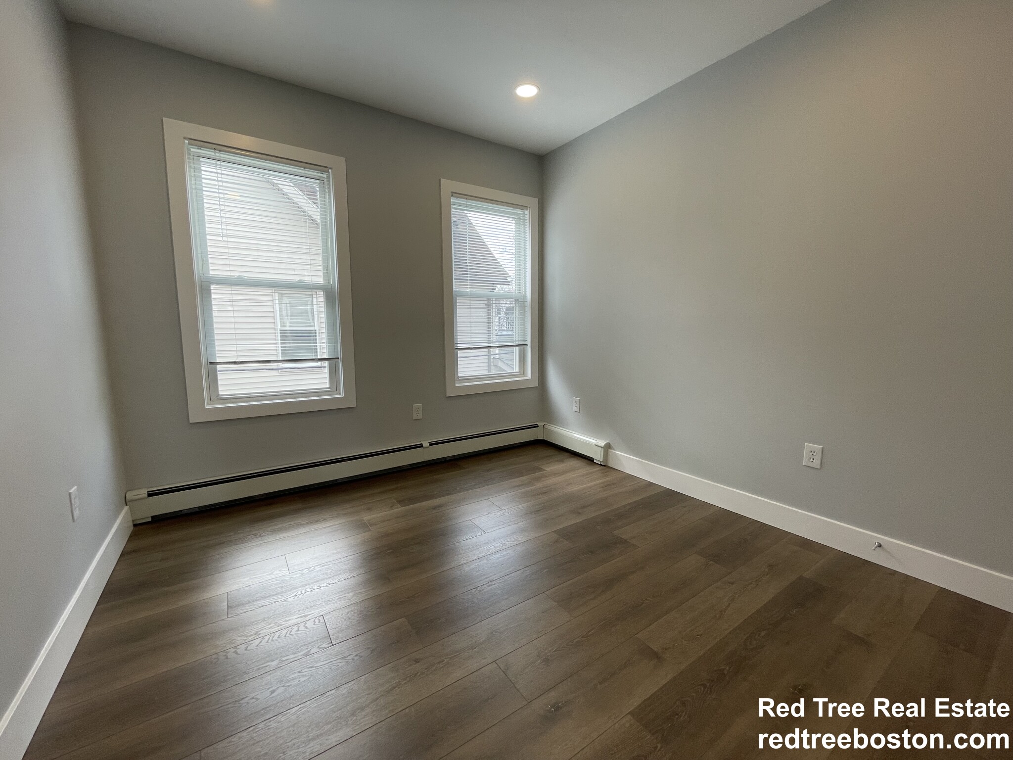 11 Pearl Ter, Somerville