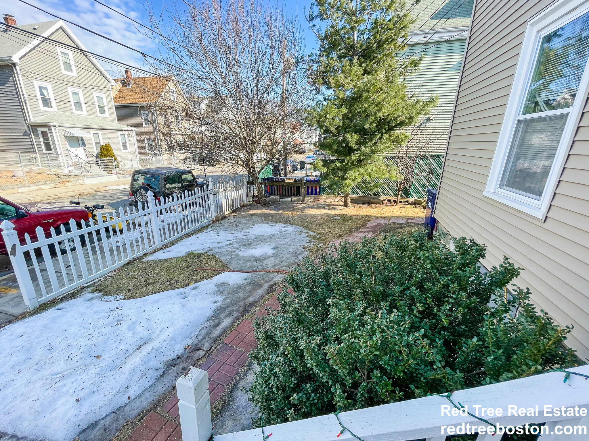 29 Pratt St, Allston