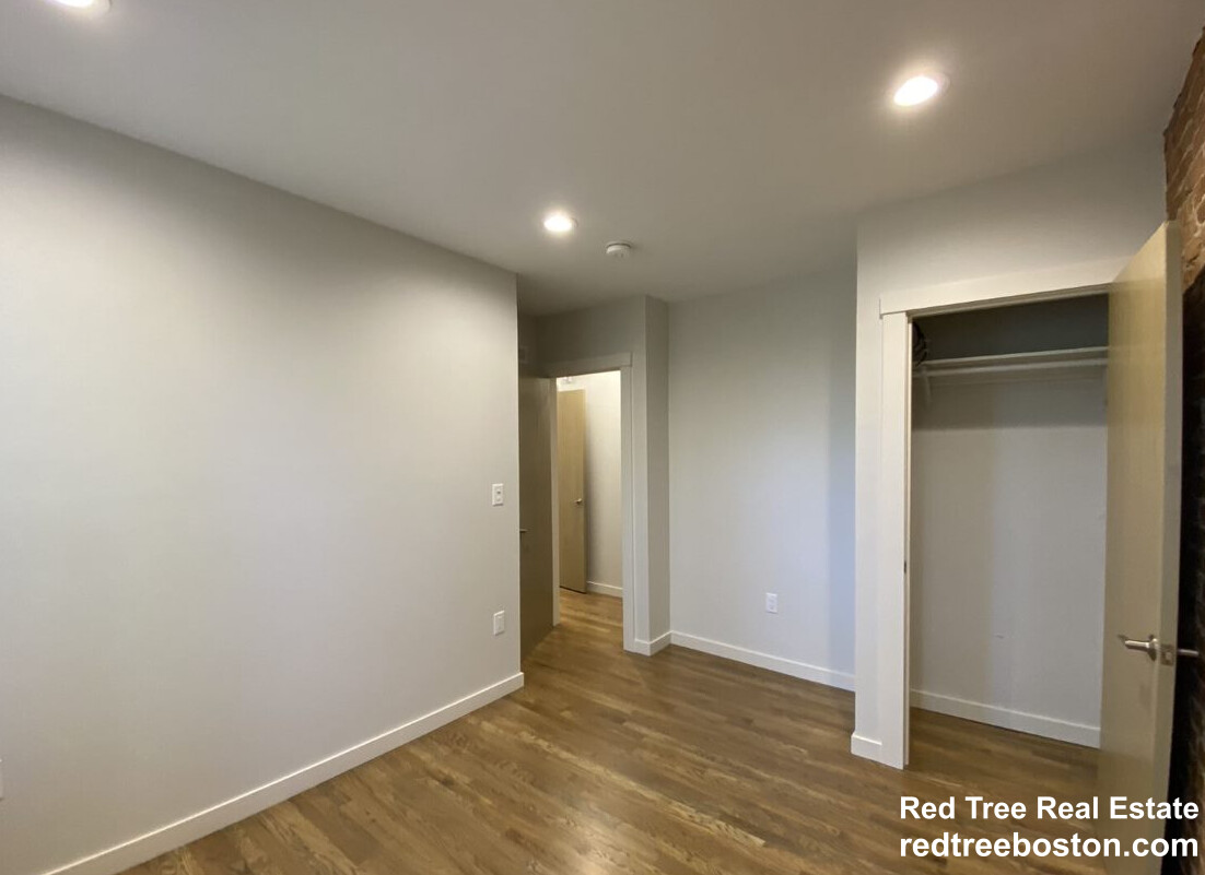 2 Belvedere Pl, Central Square