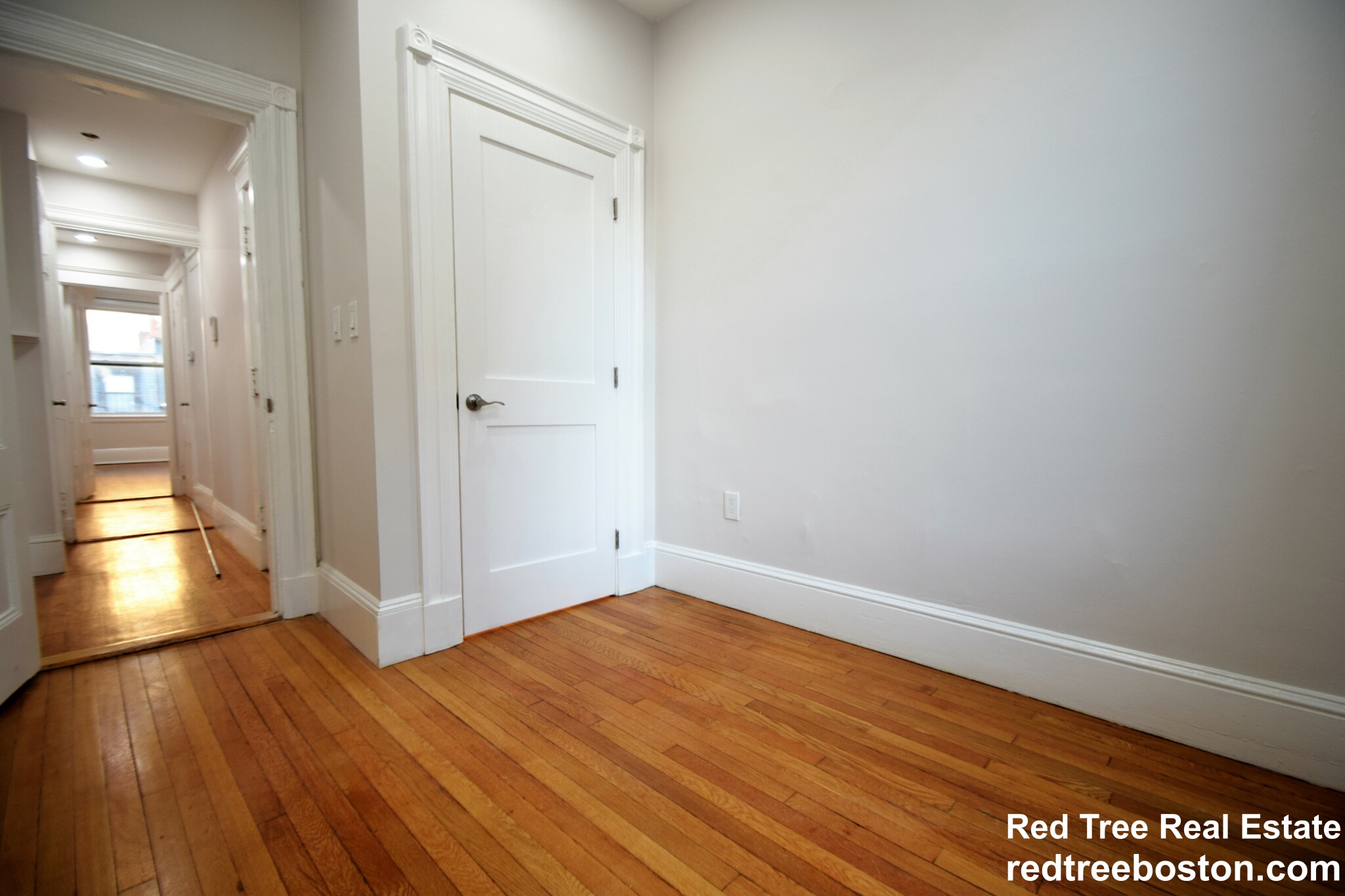 48 Gloucester St, Back Bay